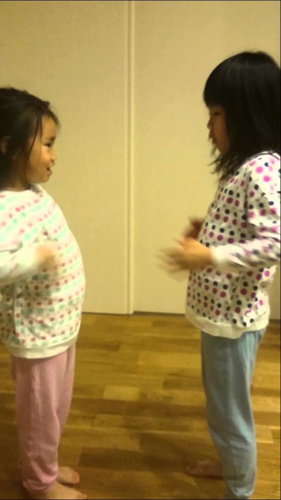 ５歳児 さらに進化する現代手遊び 笑 アルプス五万尺 ふれあいゲーム こどもっと 子育て 保育のための手遊び 体操共有サイト